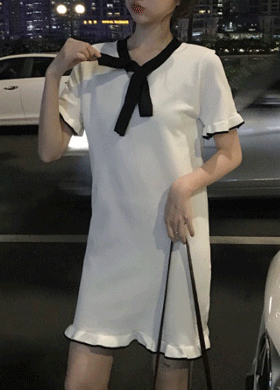 배색 포인트 리본 스트랩 미니 원피스 드레스
